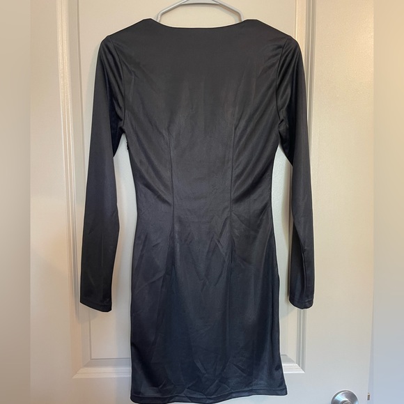 NWT Black Showpo long sleeve mini dress, size US 4 (small) - Picture 4 of 6